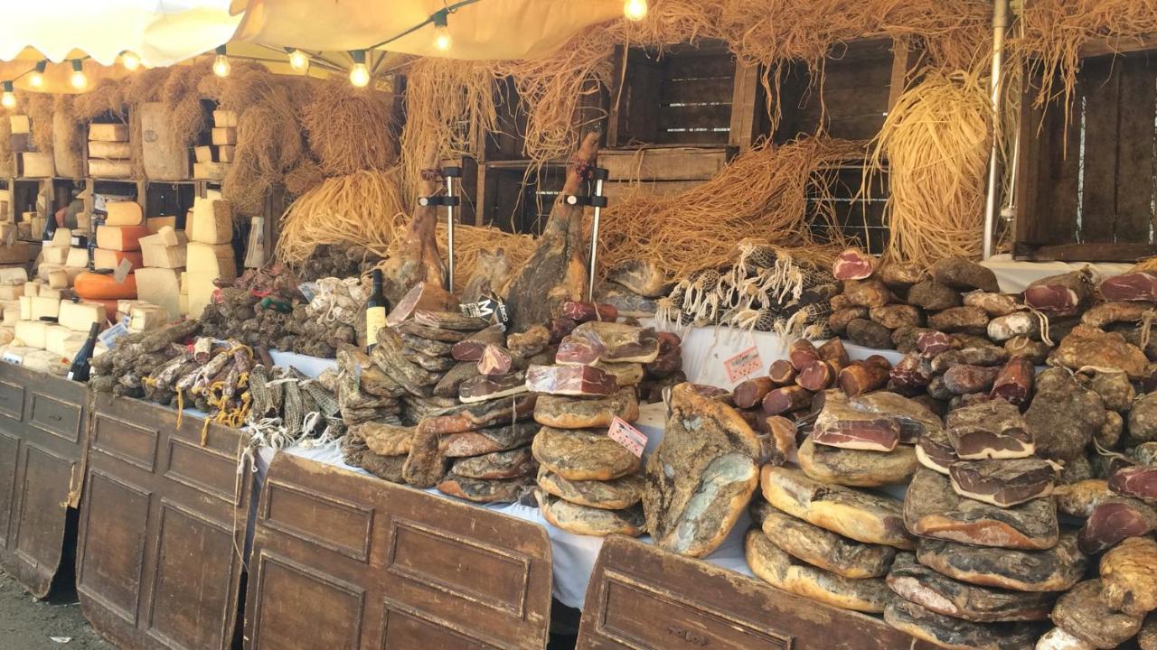 Chambres D'Hotes La Chaumiere Coulonges  Exteriér fotografie